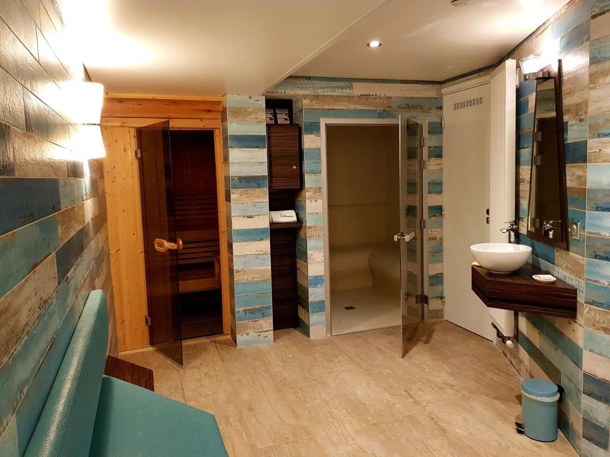 Hotel Les Sherpas Courchevel Exterior foto