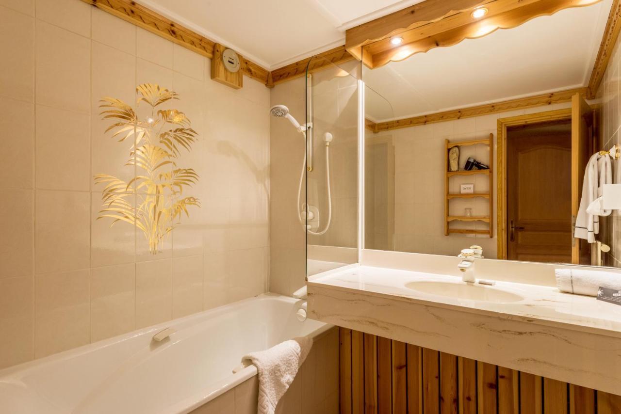 Hotel Les Sherpas Courchevel Exterior foto
